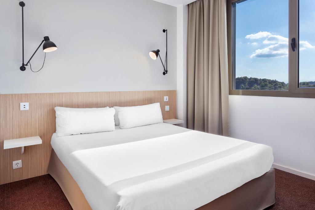 Hotel B&B HOTEL Barcelona Sant Cugat